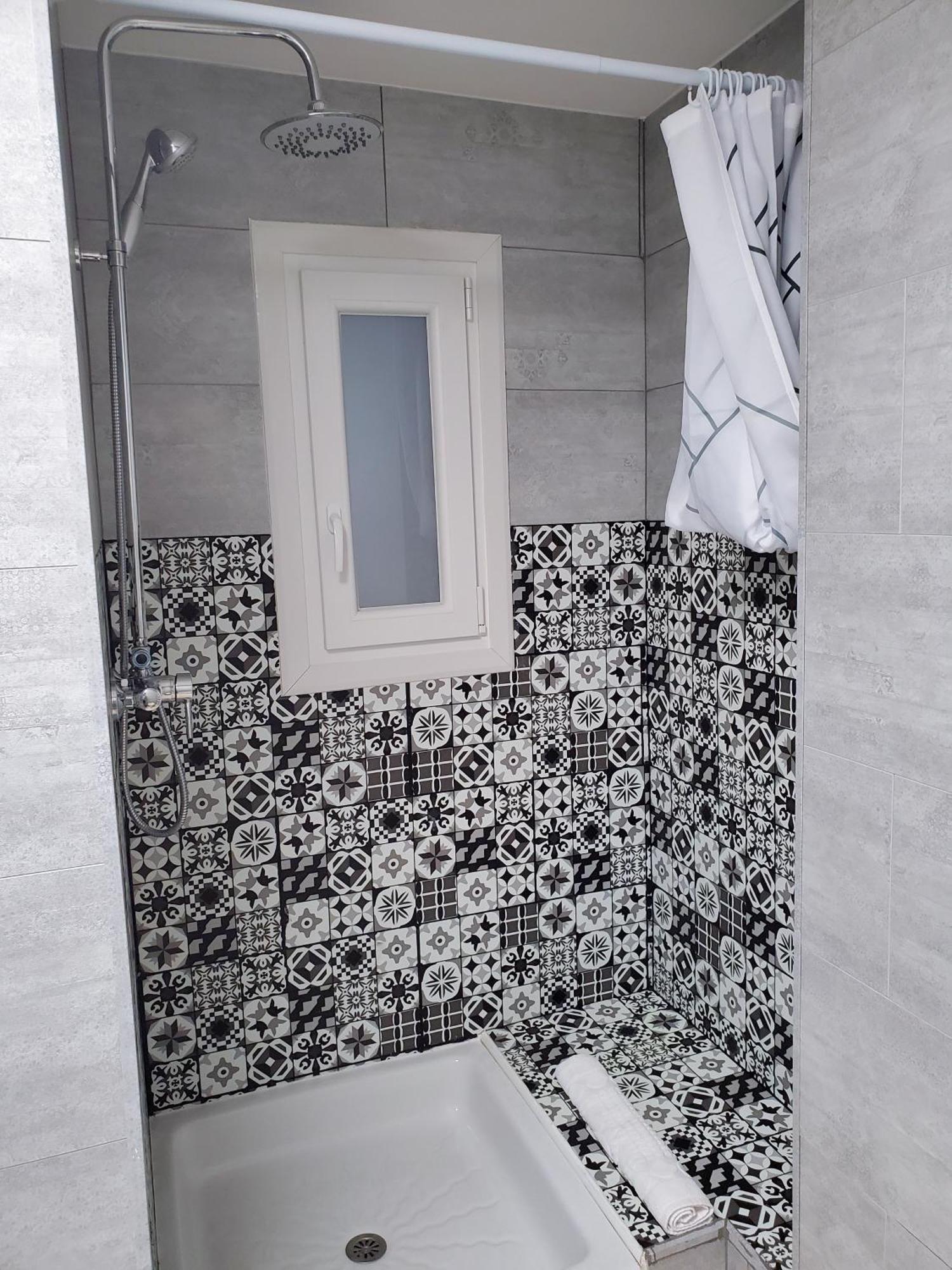 Apartamento Centrico Con Patio Privado Tarragona Buitenkant foto